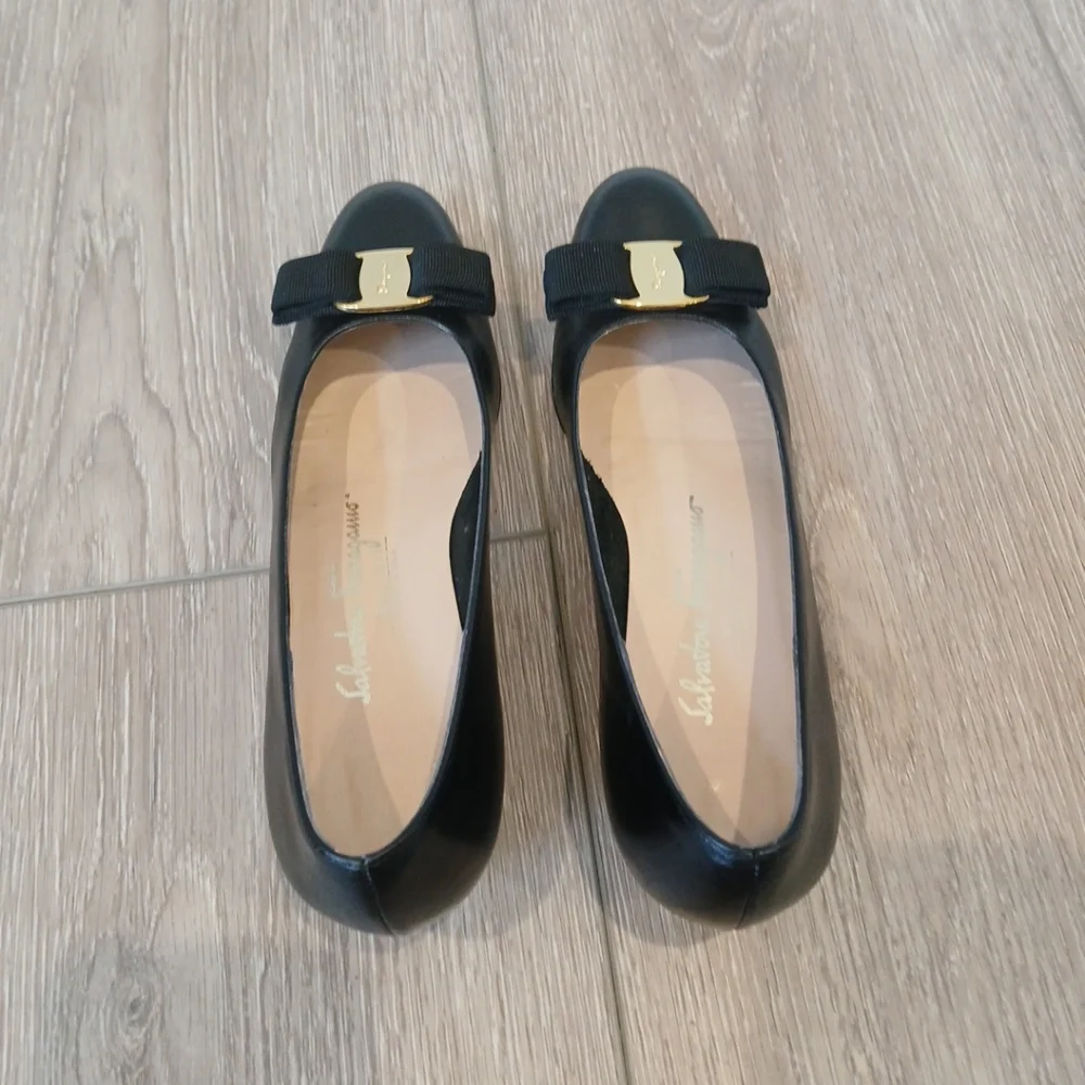SALVATORE Ferragamo Flats Boutique Vera Pump Black Size 8 Narrow - Picture 11 of 14